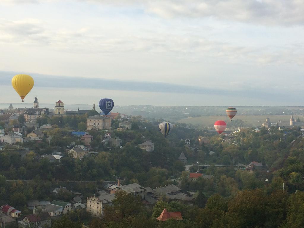 Rooms With Fortetsya View 2 Kam'janec'-Podil's'kyj Esterno foto
